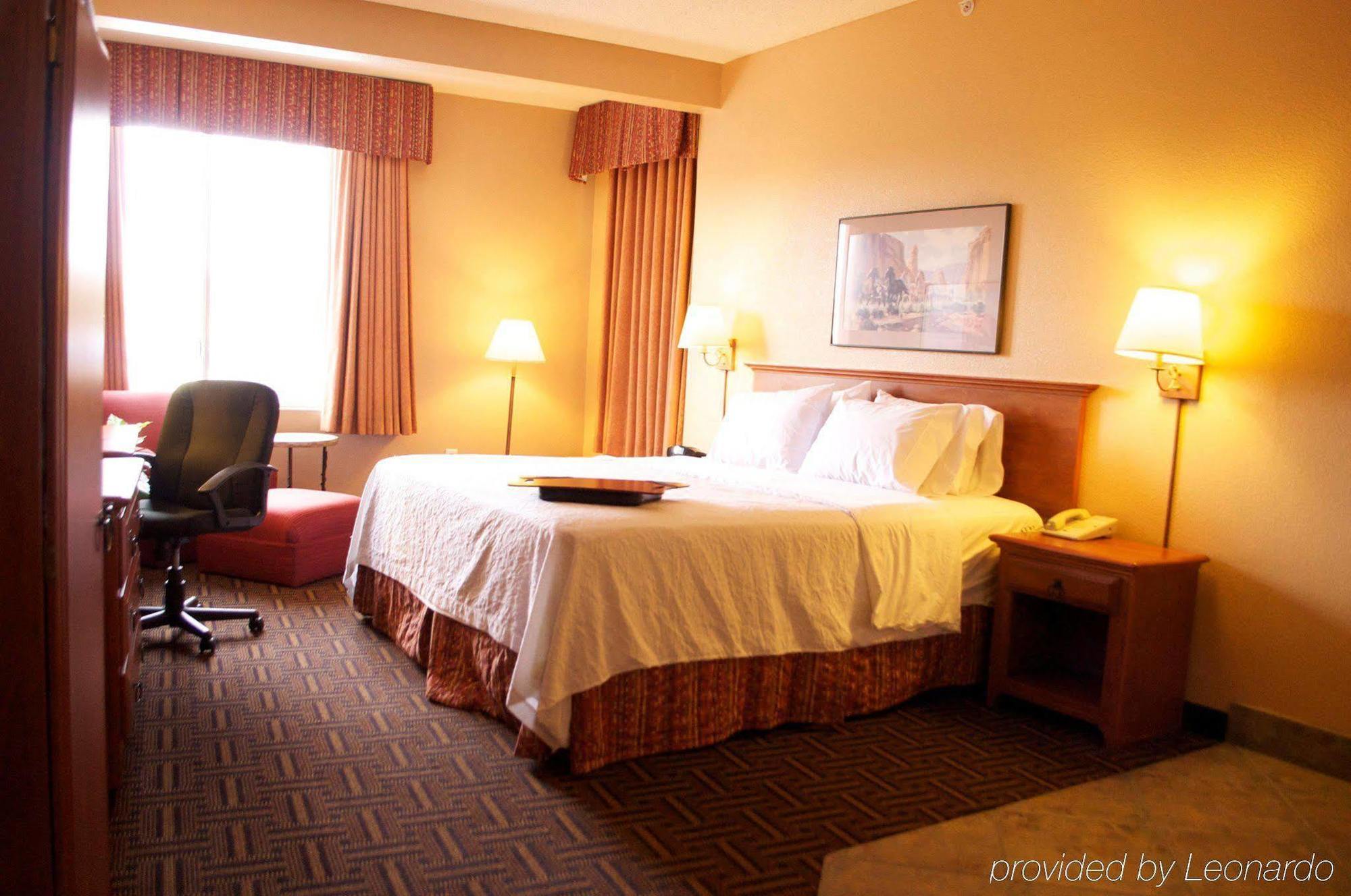 Hampton Inn & Suites Flagstaff - West Exterior photo